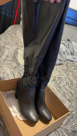Black boots