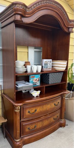 Wood cabinet