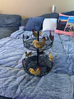 2-Tier Rooster Metal Wire Basket Stand