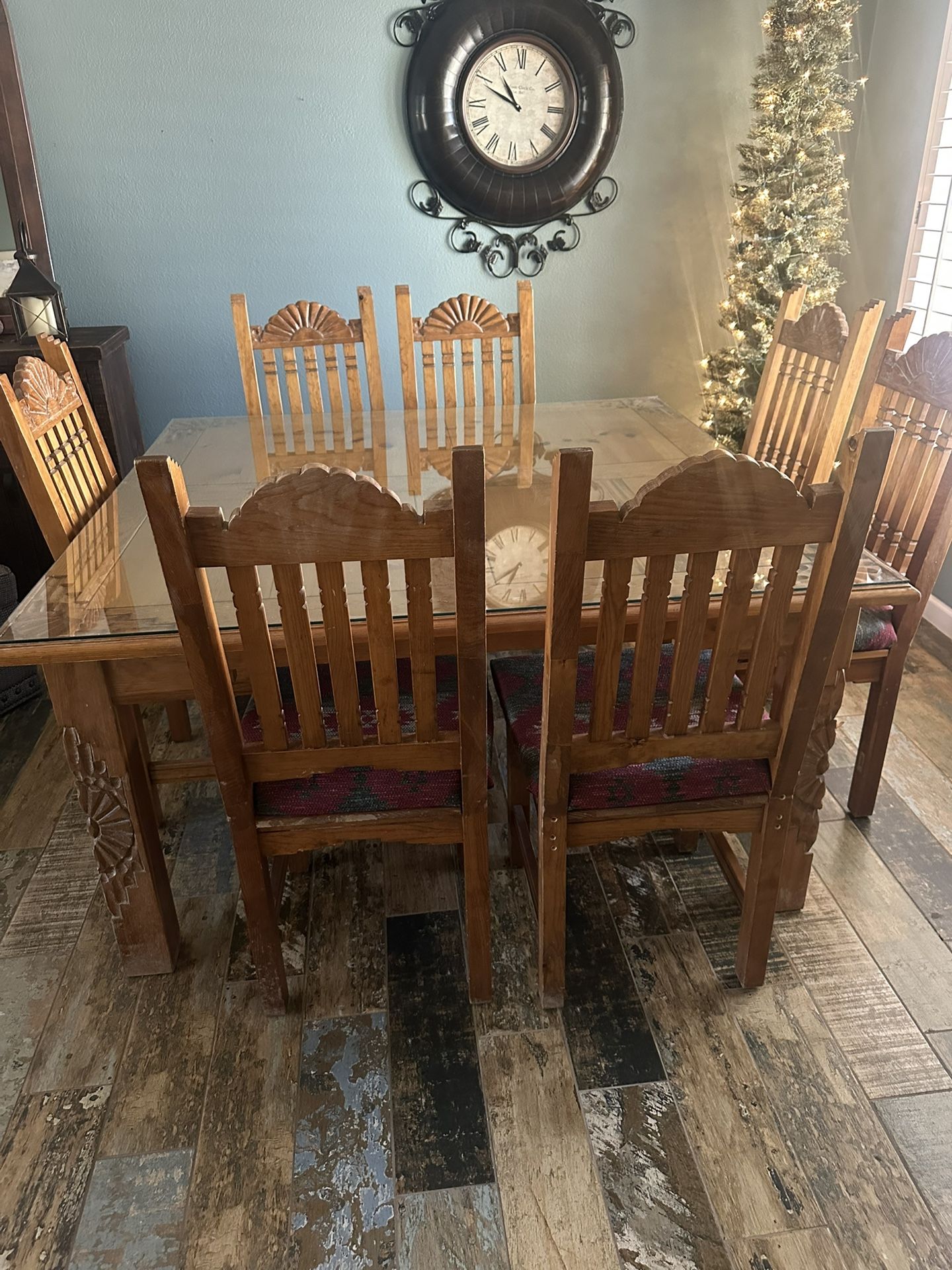 Table & 8 Chairs