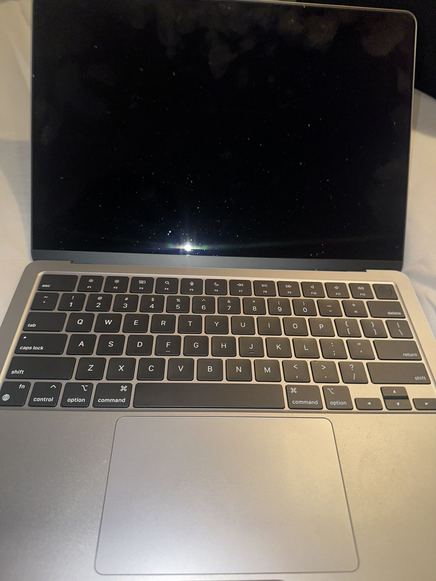 MAC BOOK SPACE GRAY M2 CHIP