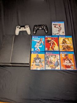 PlayStation 4, 2 controllers and games