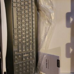 Brand New Jelly Comb Wireless Keyboard With USB Receiver 2.4 GB New Never Used And It Works