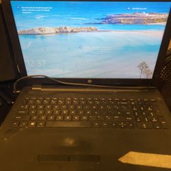 hp laptops windows 10 AMD quad core 4 GB RAM 500 GB storage