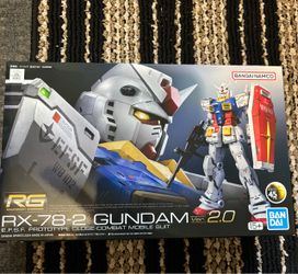 Bandai RG RX-78-2 Gundam Ver. 2.0 Model Kit