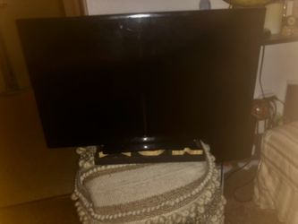 32 Inch Seiki TV