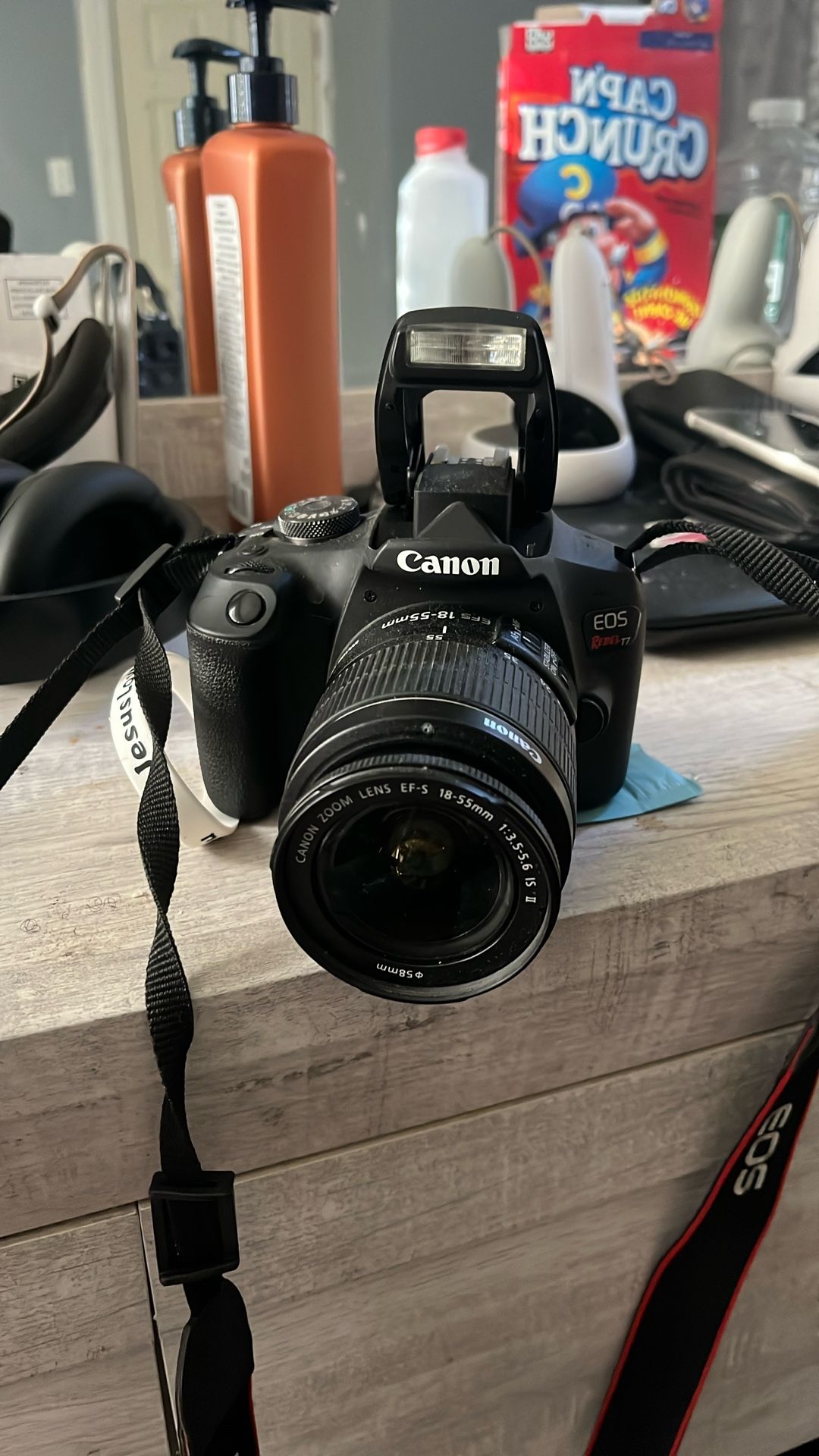 EOS REBEL T7 For Sale