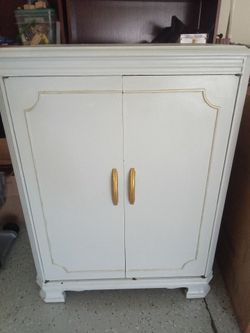 Two door storage unit