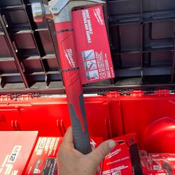 Milwaukee 19 ounce fiberglass hammer
