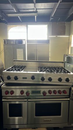 VIKING 48”WIDE GAS RANGE COOK TOP WITH GRIDDLE
