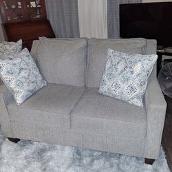 Large couch and Loveseat, Gray And Blue pillows