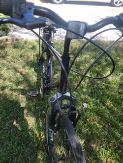 This is huffy road bicycle