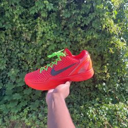 Kobe reverse grinch size 11 