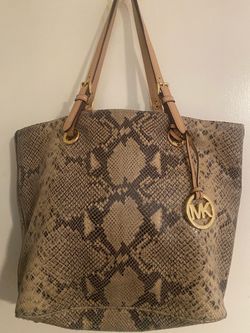 Big Michael Kors Purse