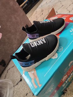 Girls DKNY Shoes 7/8