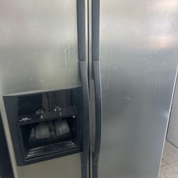 Frigidaire Sxs Stainless Steel Refrigerator 