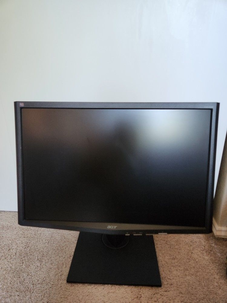 Acer X223W 22" Monitor With Swivel Stand