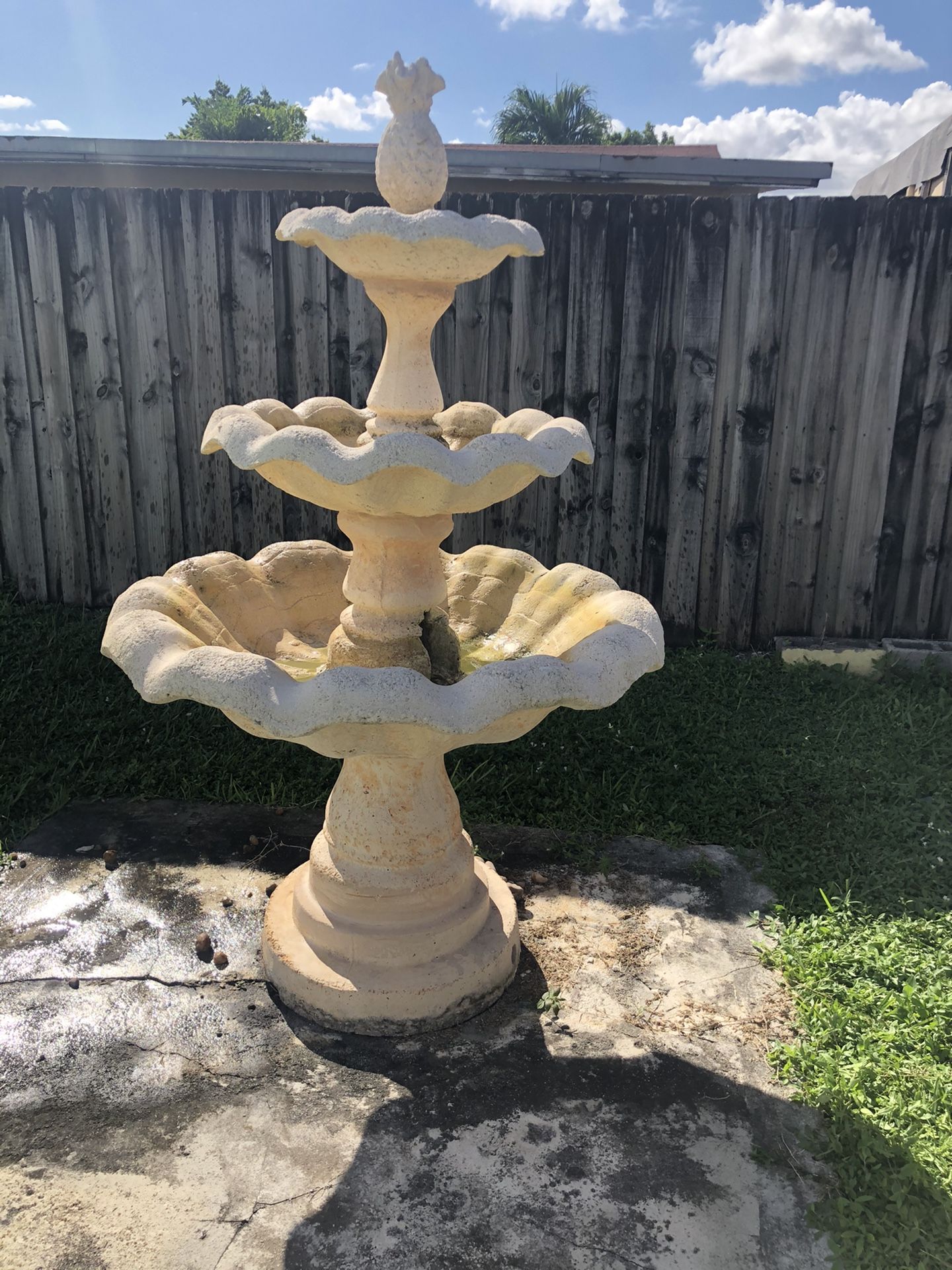 Beautiful concrete Fountain for Sale in Miami, FL OfferUp