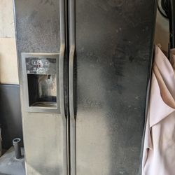 Refrigerator $200 Or Best Offer 