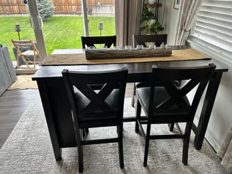 Dining room table