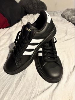 Adidas BRAND NEW Size 6.5