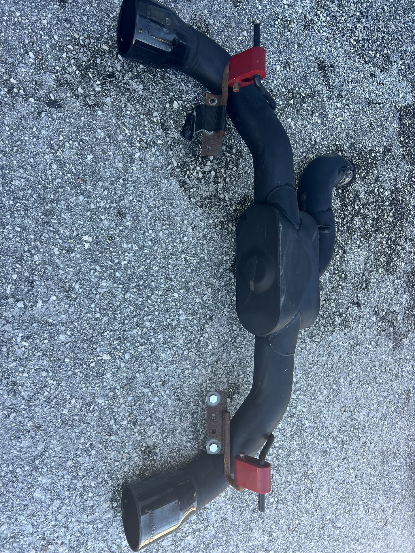 Flowmaster Axle-Back Exhaust Outlaw Series Dual Exit