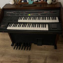 Antique Organ/ Piano