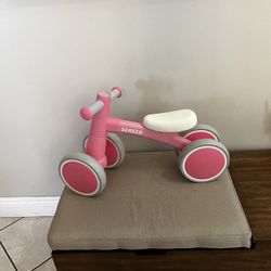 Brand New Baby Balance Bike , Girls 12-24 Months ( Please Check The Photos For Description) 