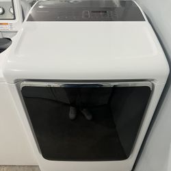 Dryers Electric Available 