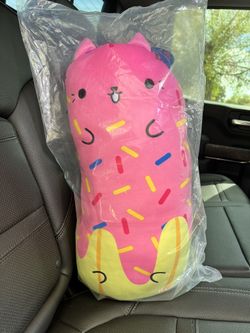 Cats vs Pickles Hugger “Candi Nana” 