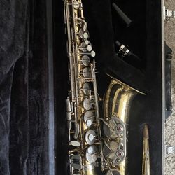 Selmer As500 student saxophone 