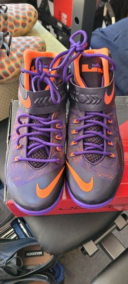 Lebron james shoes size 11
