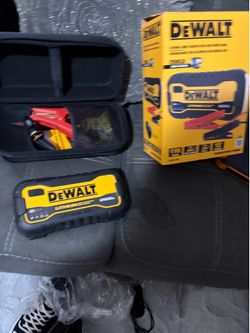 DEWALT 2500 Peak Amp Lithium Jump Starter and USB Power Bank (Model DXAELJ25C).