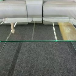 Glass Coffee Table，$150
