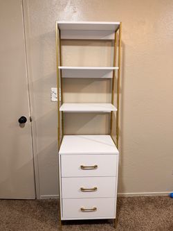 White/Gold Shelf