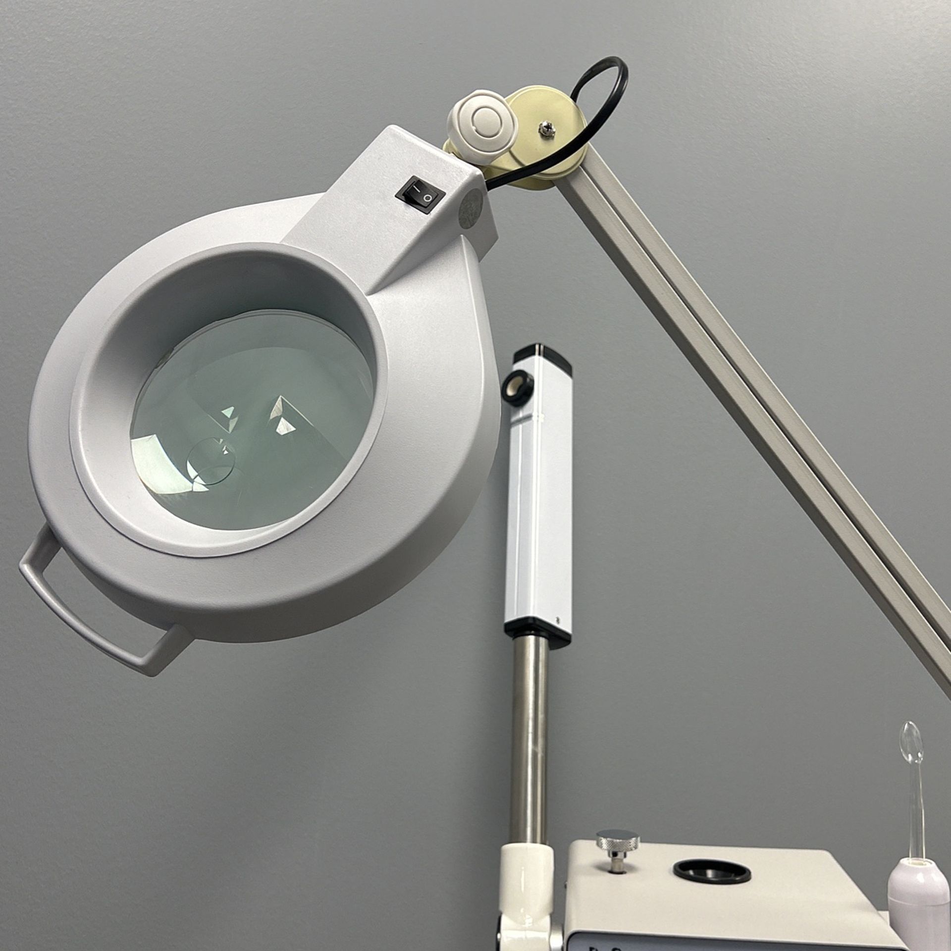 Facial Steamer With Lamp 