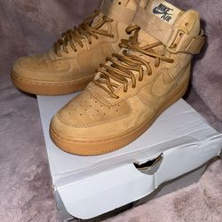 Nike Air Force 1 High “Flax” size 5.5
