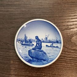 Royal Copenhagen Denmark Little Mermaid Butter Plate Langelinie Lange 3.25", good condition 