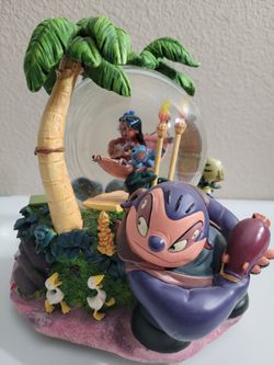 Disney Snow globe Lilo & Stitch..