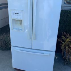 Whirlpool Refrigerator Side By Side Works/free