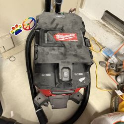 Milwaukee Wet/dry Vacuum 