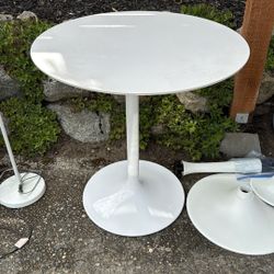 Counter Height 36” Tulip Table