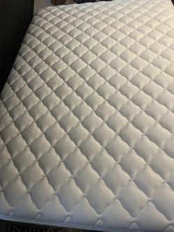 **FULL SIZE MATRESS WITH BOXSPRING