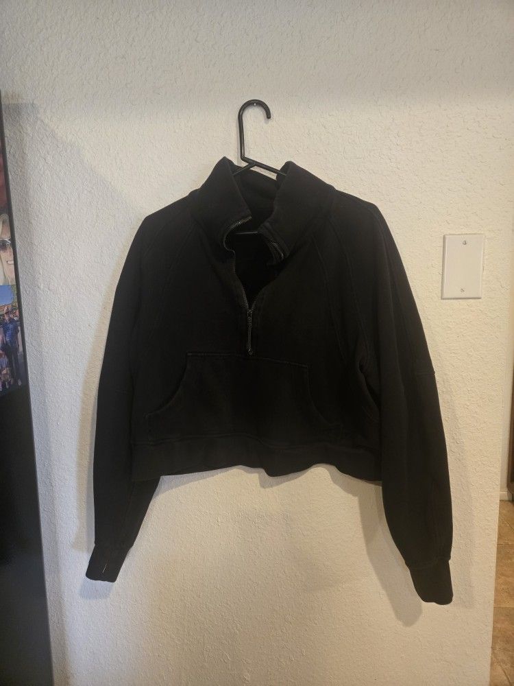 Lululemon Scuba Black cropped quarter zip sweatshirt