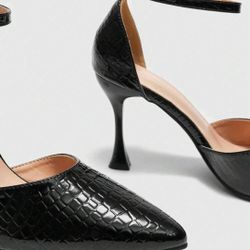 Black Heels Size 39/ 8