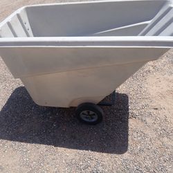 Utility Tilt Truck - 1⁄2 Cubic Yard, Gray