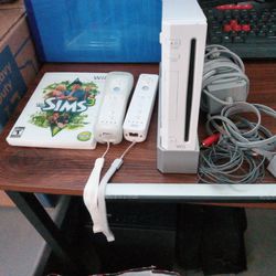 Nintendo Wii Game System With Extras