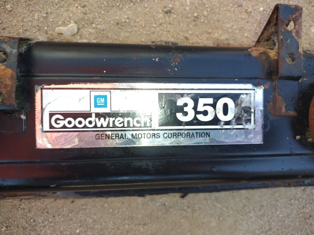 Goodwrench sbc 350 W/ Turbo 350 Transmission