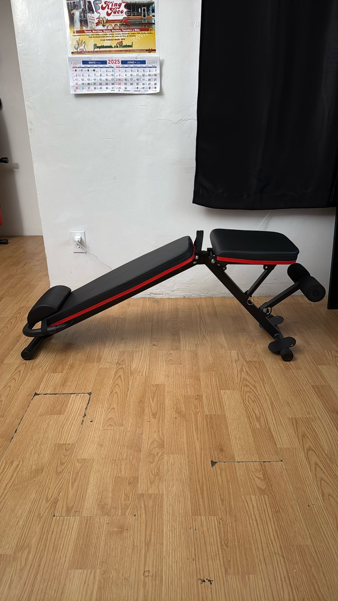 Adjustable Weight Bench 