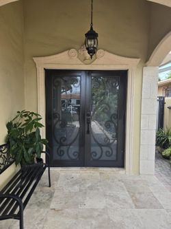 Impact Windows and Doors | Ventanas y Puertas de Impacto